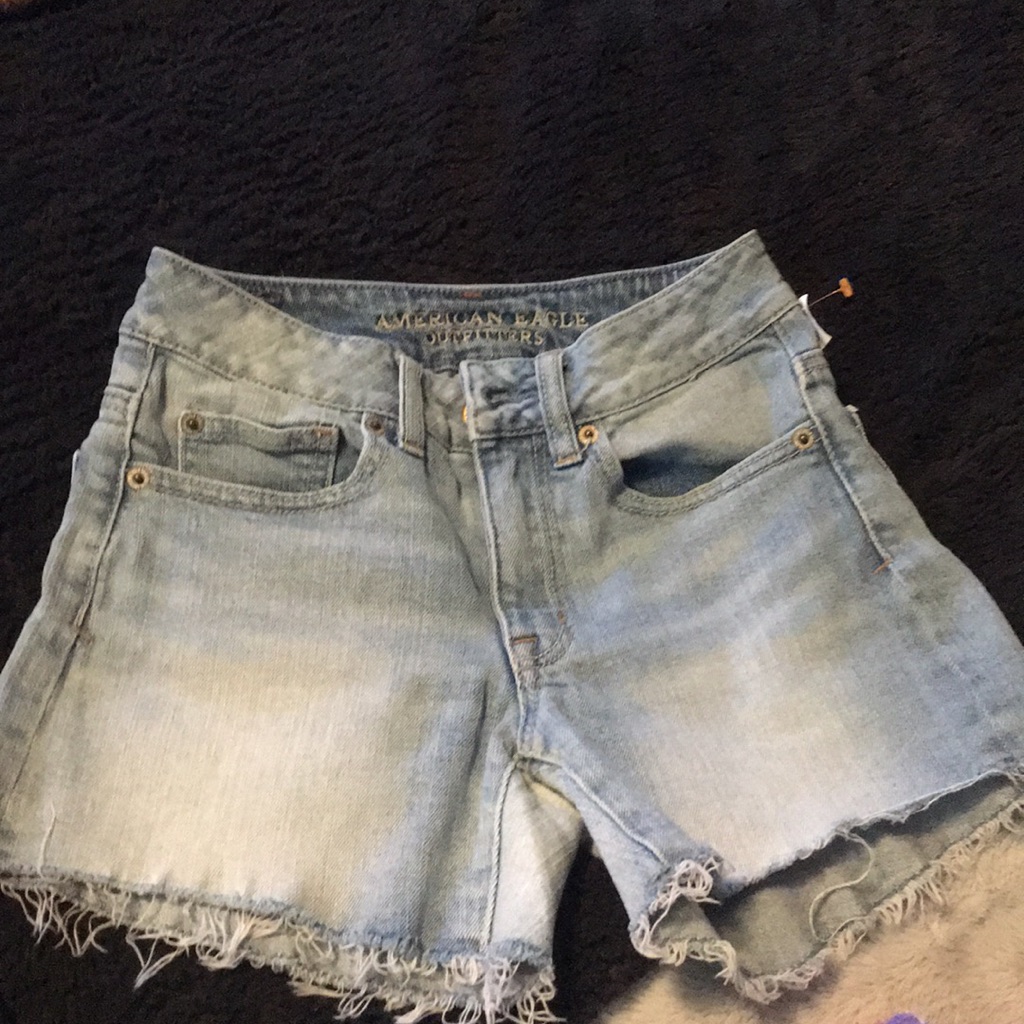 Previously Owned Size 00 Cut Shorts Previously Owned Size 00 Cut Shorts